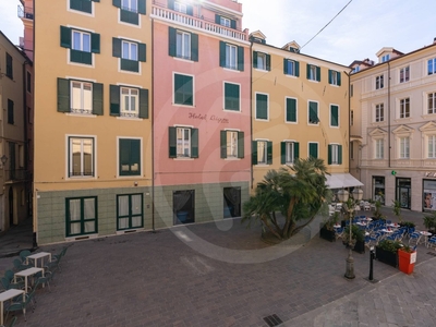 Appartamento in Piazza matteotti, Alassio, 5 locali, 1 bagno, 110 m²