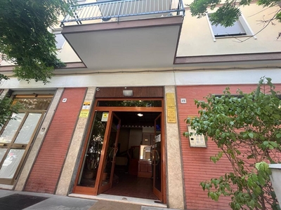Appartamento in Via Generale Vincenzo Streva 45, Palermo, 6 locali