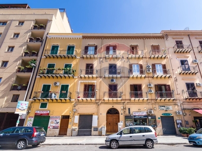 Appartamento in Via Paolo Balsamo, Palermo, 5 locali, 3 bagni, 160 m²