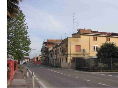 Appartamento in Via Provinciale Mantova 46, Novi di Modena, 9 locali