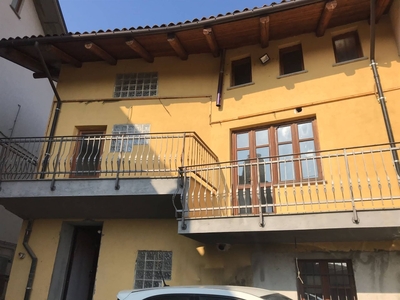 Appartamento in Via ruata sangone, Giaveno, 5 locali, 2 bagni, 160 m²