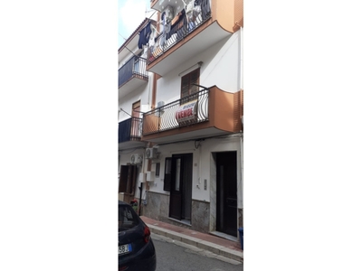 Appartamento in Via San Francesco, Cinisi, 1 bagno, 103 m², 1° piano