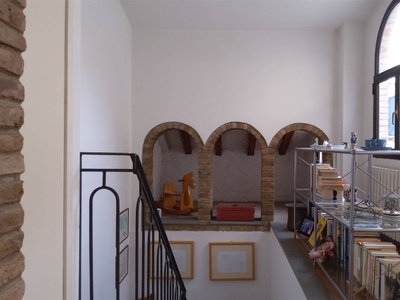 Bilocale a Parma, 1 bagno, 62 m², 2° piano, riscaldamento autonomo