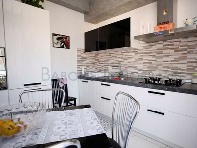 Bilocale in Via dell'amico, Carrara, 1 bagno, 58 m², 4° piano