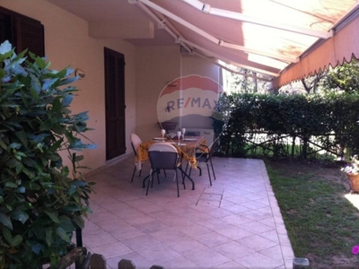 Bilocale in Via Delle Pinete, Montignoso, 1 bagno, giardino privato