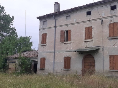 Casa colonica a Poggio Rusco, 6 locali, 2 bagni, 160 m², terrazzo