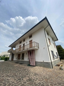 Casa indipendente a Borgonovo Val Tidone, 5 locali, 3 bagni, 370 m²