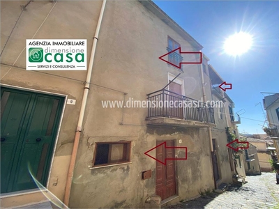 Casa indipendente con terrazzo a San Cataldo