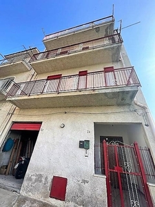 Casa indipendente in Via Del Calvario 70, Casteldaccia, 6 locali
