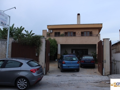 Casa indipendente in Via Trabucco, Palermo, 6 locali, 5 bagni, 510 m²