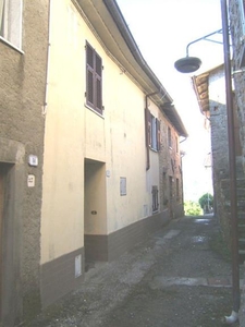 Casa semindipendente a Fivizzano, 5 locali, 2 bagni, 100 m², abitabile