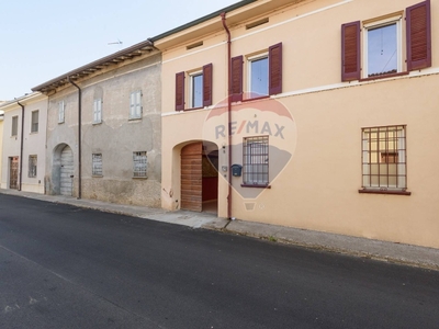 Casa semindipendente in Via Ardigò, Bozzolo, 7 locali, 2 bagni, 269 m²