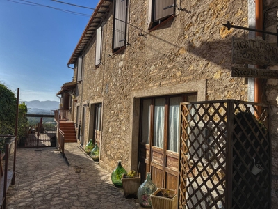 Casa singola in vendita a Spoleto - Zona: Cortaccione