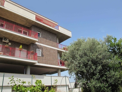 Monolocale in Via Della Valle dei Fontanili 232, Roma, 1 bagno, 47 m²