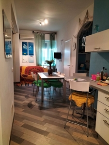 Monolocale in Via Genova, Carrara, 1 bagno, arredato, 40 m², 1° piano