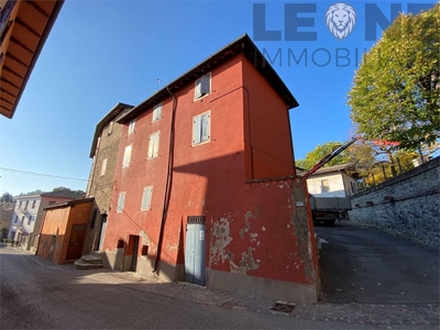 Palazzo in Via Cavallo, Guiglia, 8 locali, 3 bagni, 125 m² in vendita