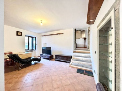 Quadrilocale a Riomaggiore, 1 bagno, arredato, 85 m², ottimo stato