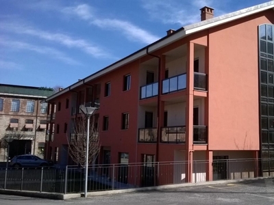 Quadrilocale a Torre Pellice, 1 bagno, con box, 70 m², multilivello