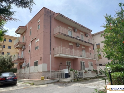 Quadrilocale in Via Avellino, Carini, 2 bagni, posto auto, 115 m²