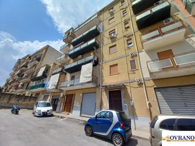 Quadrilocale in Via Benedetto Croce, Palermo, 1 bagno, 123 m²