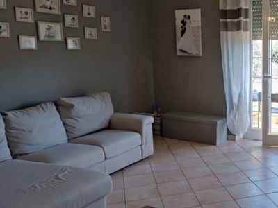 Quadrilocale in VIA MAGENTA, Carrara, 1 bagno, 80 m², 1° piano