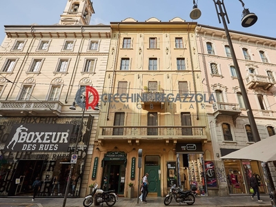 Quadrilocale in Via Torino, Milano, 2 bagni, arredato, 125 m²