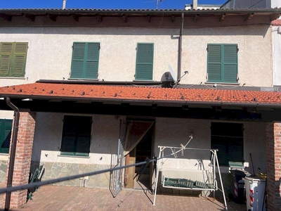 RICALDONE PORZIONE CASA FUORI PAESE