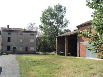 Casa semindipendente in Cortina, Alseno, 5 locali, 1 bagno, con box