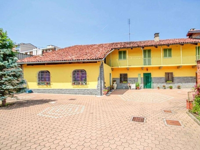 Rustico in Via Molino 19, Volpiano, 5 locali, 2 bagni, garage, 250 m²