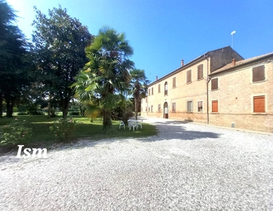 Stabile/Palazzo in vendita, Ferrara fuori mura