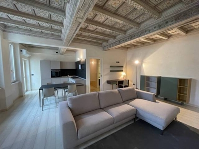Trilocale a Mantova, 2 bagni, arredato, 110 m², multilivello