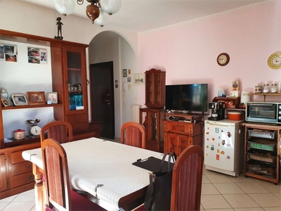 Trilocale a San Prospero, 1 bagno, garage, 70 m², 1° piano in vendita