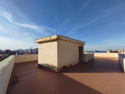 Trilocale in Via Brancaccio, Palermo, 1 bagno, 90 m², 5° piano
