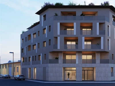 Quadrilocale in Via Oristano 13, Milano, 2 bagni, 111 m², 1° piano