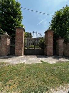 Villa a San Benedetto Po, 4 locali, 1 bagno, giardino privato, 400 m²