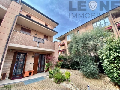 Villa a schiera a Marano sul Panaro, 8 locali, 3 bagni, garage, 200 m²