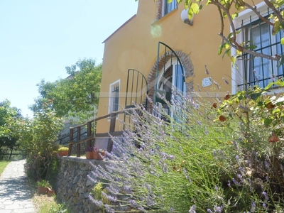 Villa a schiera in Via Lanrosso Superiore 10, Quiliano, 4 locali