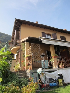 Villa in vendita a Oliveto Lario