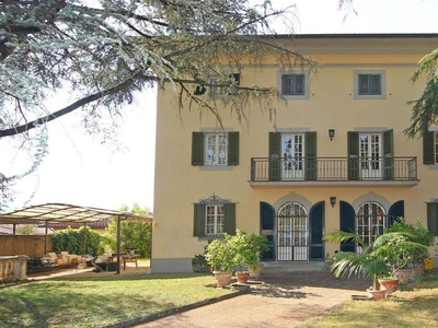 Villa in Via della Quiete, Pistoia, 11 locali, 4 bagni, 450 m²