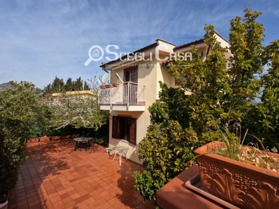 Villa in VIA GIACOMO PUCCINI, Torretta, 3 locali, 2 bagni, 100 m²