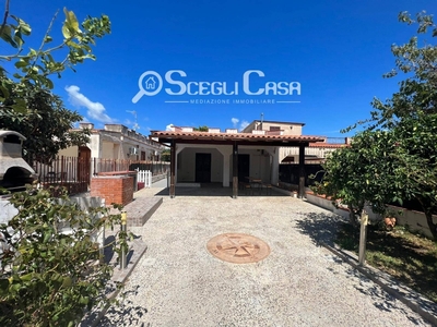 Villa in VIA ICCARA, Carini, 4 locali, 1 bagno, giardino privato