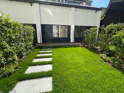 Villa in Via Plinio 72, Milano, 6 locali, 3 bagni, giardino privato