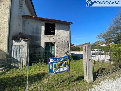 Villa in Viale marina, Montignoso, 3 locali, 2 bagni, giardino privato