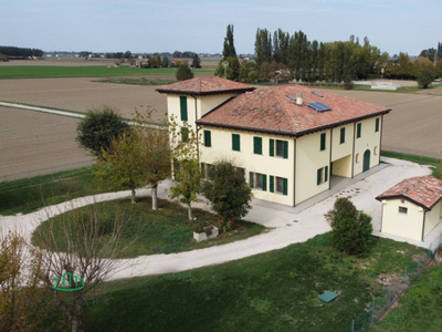 Villa nuova a Terre del Reno - Villa ristrutturata Terre del Reno