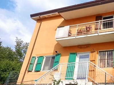 Villa singola a Fosdinovo, 5 locali, 2 bagni, posto auto, 90 m²