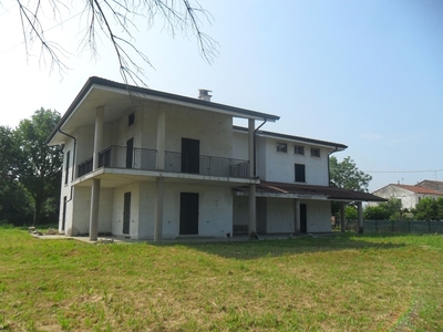 Villa singola in ZONA FAVORITA, Mantova, 10 locali, 600 m² in vendita
