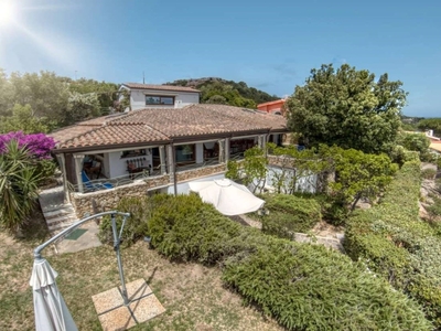 Villa in vendita a Santa Teresa Gallura via Polifemo