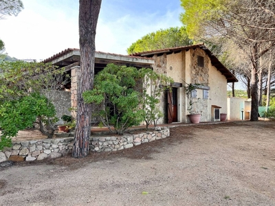 Villa in vendita a Santa Teresa Gallura via Ulisse