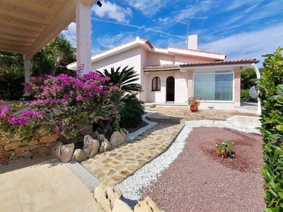 Villa in vendita a Santa Teresa Gallura via Ulisse