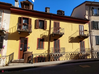 Appartamento in Vendita in Salita di Riva a Biella